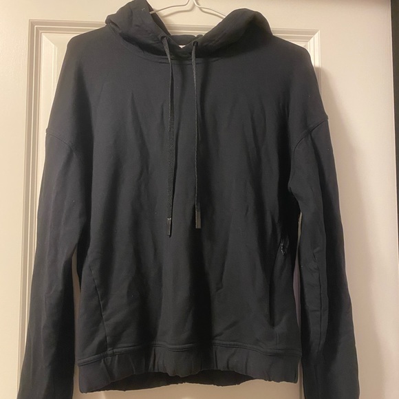 Lululemon twisted and tucked hoodie - Picture 3 of 6